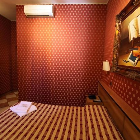 Hotel Hollywood Рим Екстер'єр фото