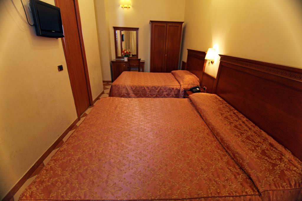Hotel Hollywood Рим Екстер'єр фото