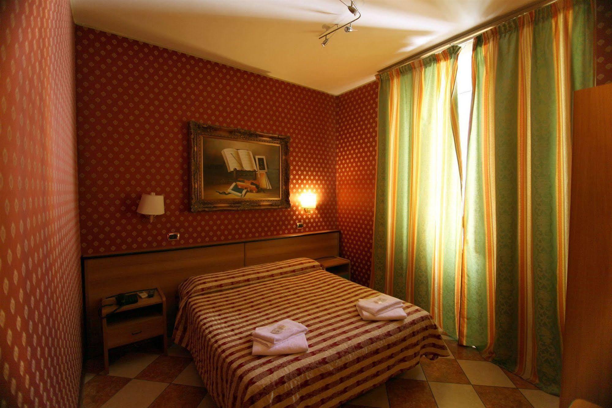 Hotel Hollywood Рим Екстер'єр фото